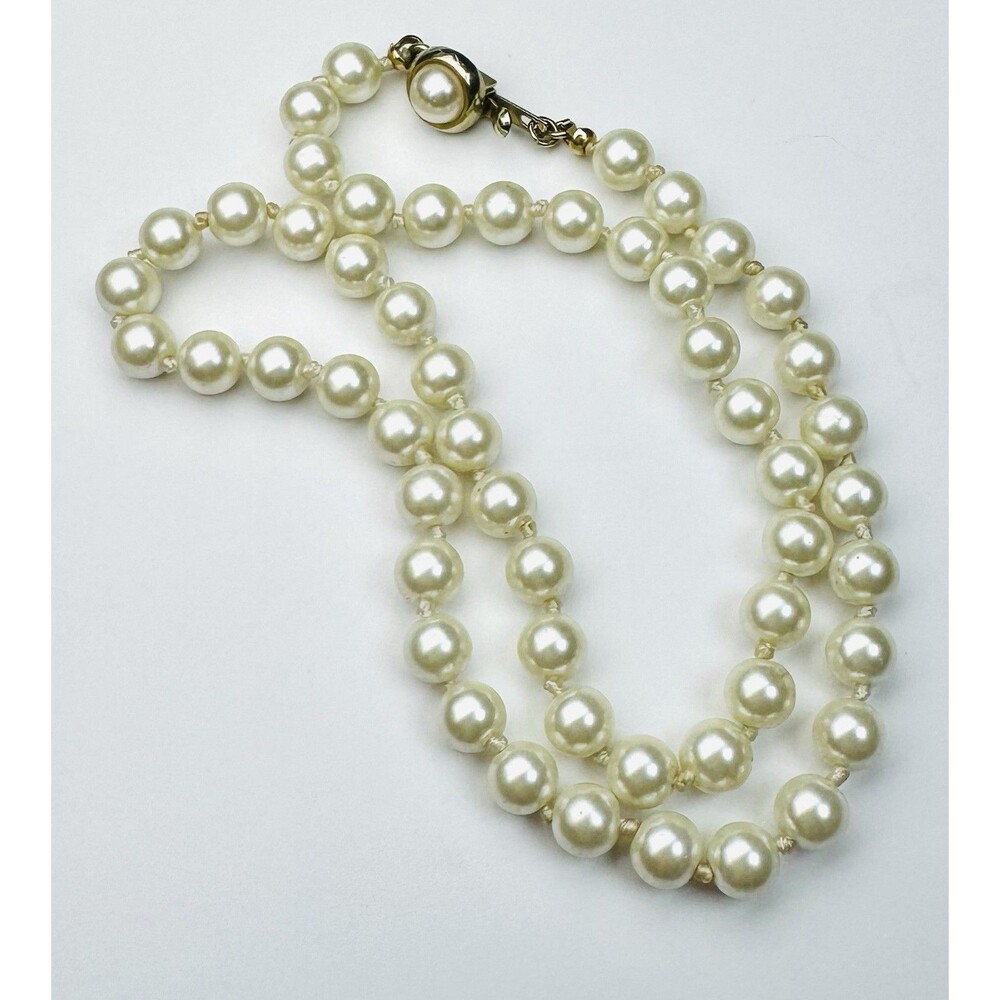 Vintage Faux Pearl Necklace 15” Gold Tone Clasp Classic Elegant Choker